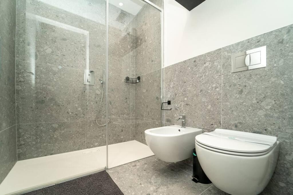 Apt 2 Min From The Cathedral With Private Parking Комо Экстерьер фото
