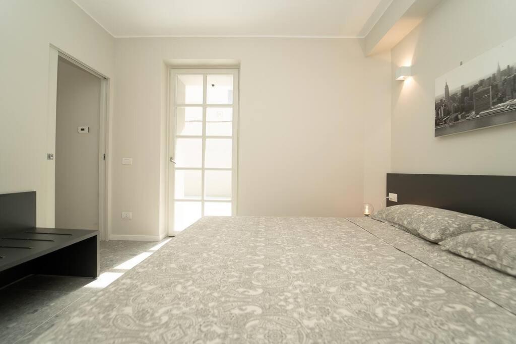 Apt 2 Min From The Cathedral With Private Parking Комо Экстерьер фото