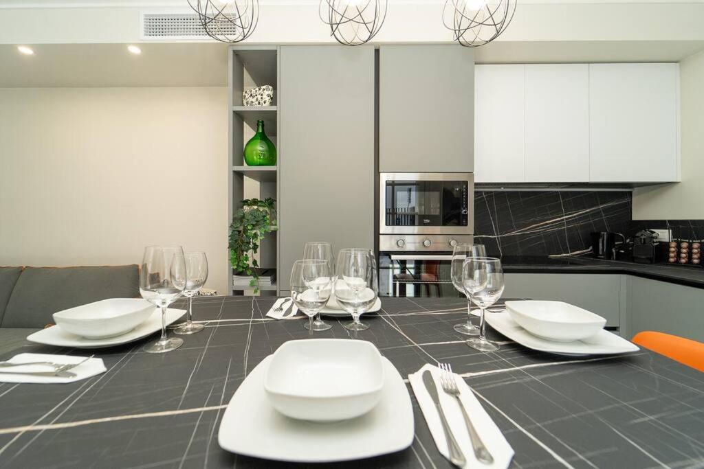 Apt 2 Min From The Cathedral With Private Parking Комо Экстерьер фото